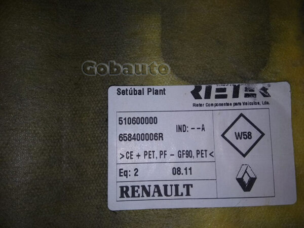 Шумоизоляция капота Renault Megane III 658400006R
