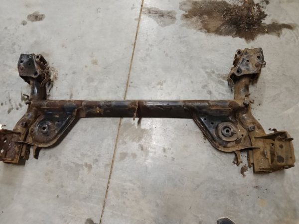 Б/У Балка задньої підвіски NISSAN JUKE М103 555011KK0A