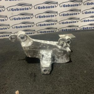 Б/У Кронштейн подушки КПП RENAULT MEGANE III 112530006R