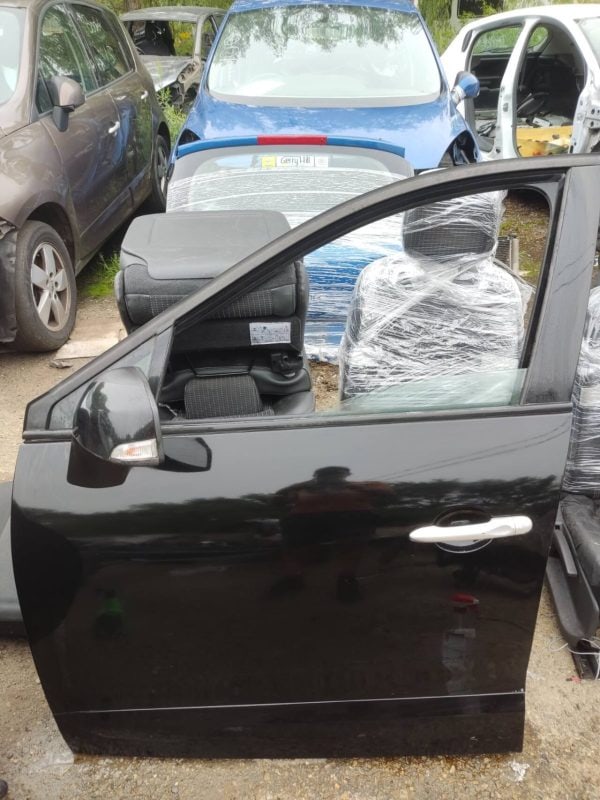 Б/У Дверка перед ліва RENAULT SCENIC III 801013881r