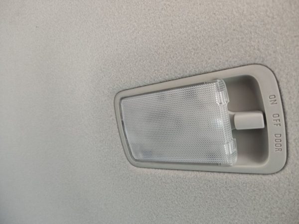 Б/У Плафон освітлення  салону задній NISSAN LEAF 26410-3NF0A