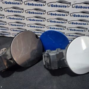 Б/У Лючок паливного баку  mv676
