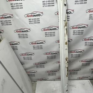 Б/У Накладка порогу зовнішня права NISSAN JUKE TEKNA біла 768501KA6A
