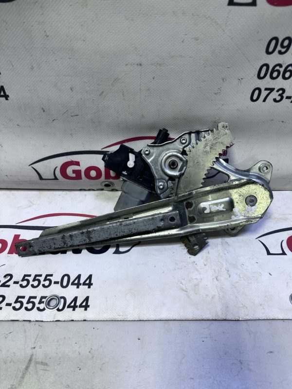 Б/У Механізм склопідйомника задній правий NISSAN JUKE 827201U600