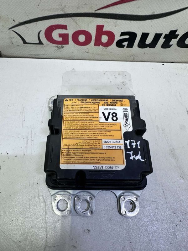 Б/У Блок управління подушками безпеки  NISSAN JUKE рестайл 98820BV80A