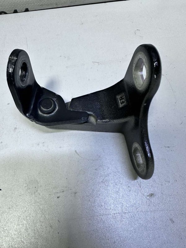 Б/У Петля дверки передня права верхниз TESLA MODEL Y 1497496-00-С