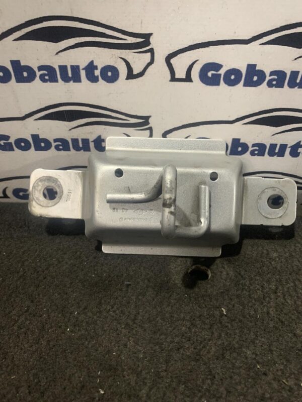 Б/У Петля замка капоту RENAULT MEGANE III 656200018R
