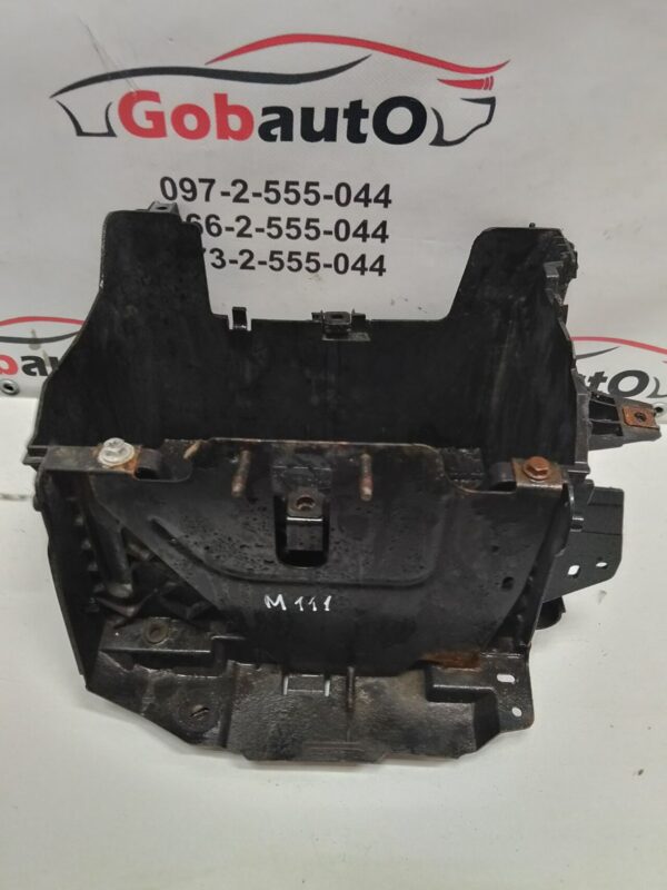Б/У Корпус аккумулятора  RENAULT SCENIC III XMO M111 244289148R