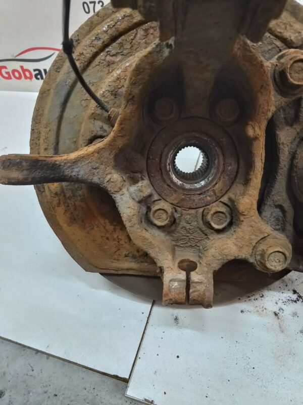 Б/У Кулак поворотний передній лівий NISSAN JUKE М103 400151KK0A