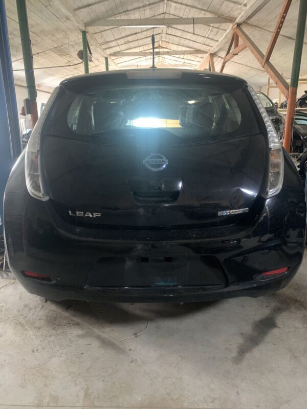 Б/У Бампер задній (колір KH3) NISSAN LEAF 850223NF0H
