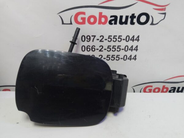 Б/У Лючок кришка баку хетчбек  RENAULT CLIO III 8200383466