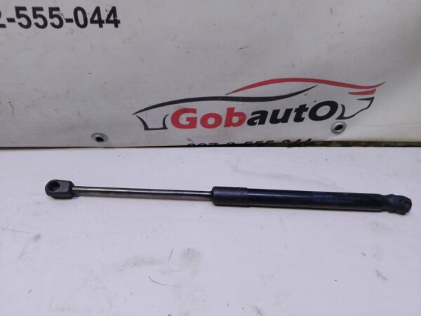 Б/У Амортизатор кришки багажника  VOLKSWAGEN PASSAT B6 3C5827550B