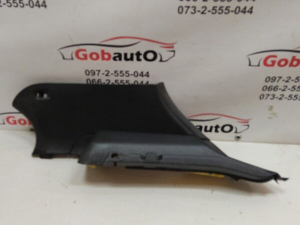 Б/У Накладка стійки задня права MERCEDES A180 A1766902025