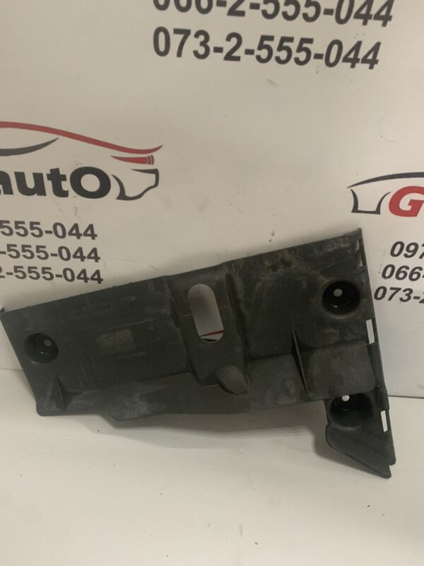Б/У Защита днища права NISSAN QASHQAI J10  74819BR01A