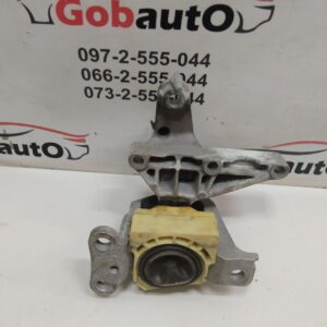 Б/У Подушка двигуна права 1.5 dci RENAULT SCENIC III MEGANE III 112108807R
