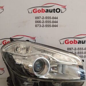 Б/У Фара перед права ксенон NISSAN QASHQAI J10 поломані крплення. 26010-BR61B