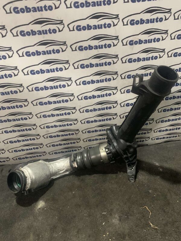 Б/У Патрубок інтеркулера правий RENAULT KANGOO II 8200687468