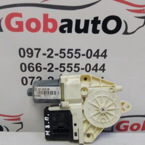 Б/У Моторчик склопідіймача зад правий RENAULT MEGANE III 827306548R