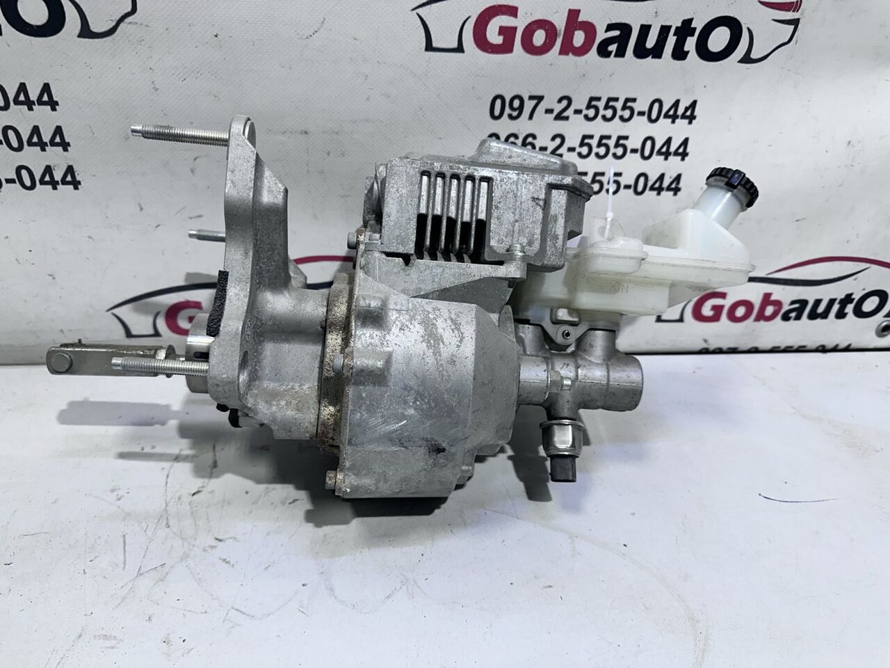 Б/У Головний гальмівний циліндр з вакуумним підсилювачем NISSAN LEAF 460073NF0A