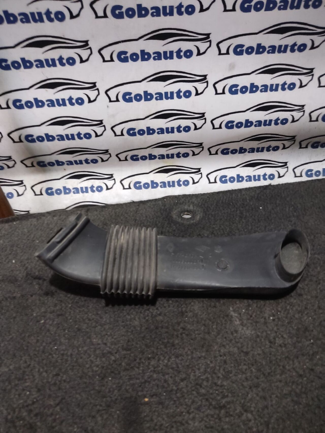 Б/У Патрубок повітряний RENAULT MEGANE III 244930002R