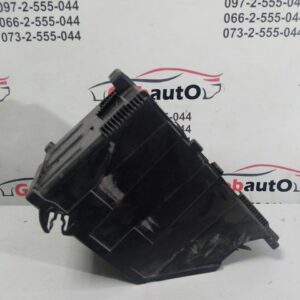 Б/У Корпус кришка АКБ  верхня  частина  PEUGEOT 3008 9687472580