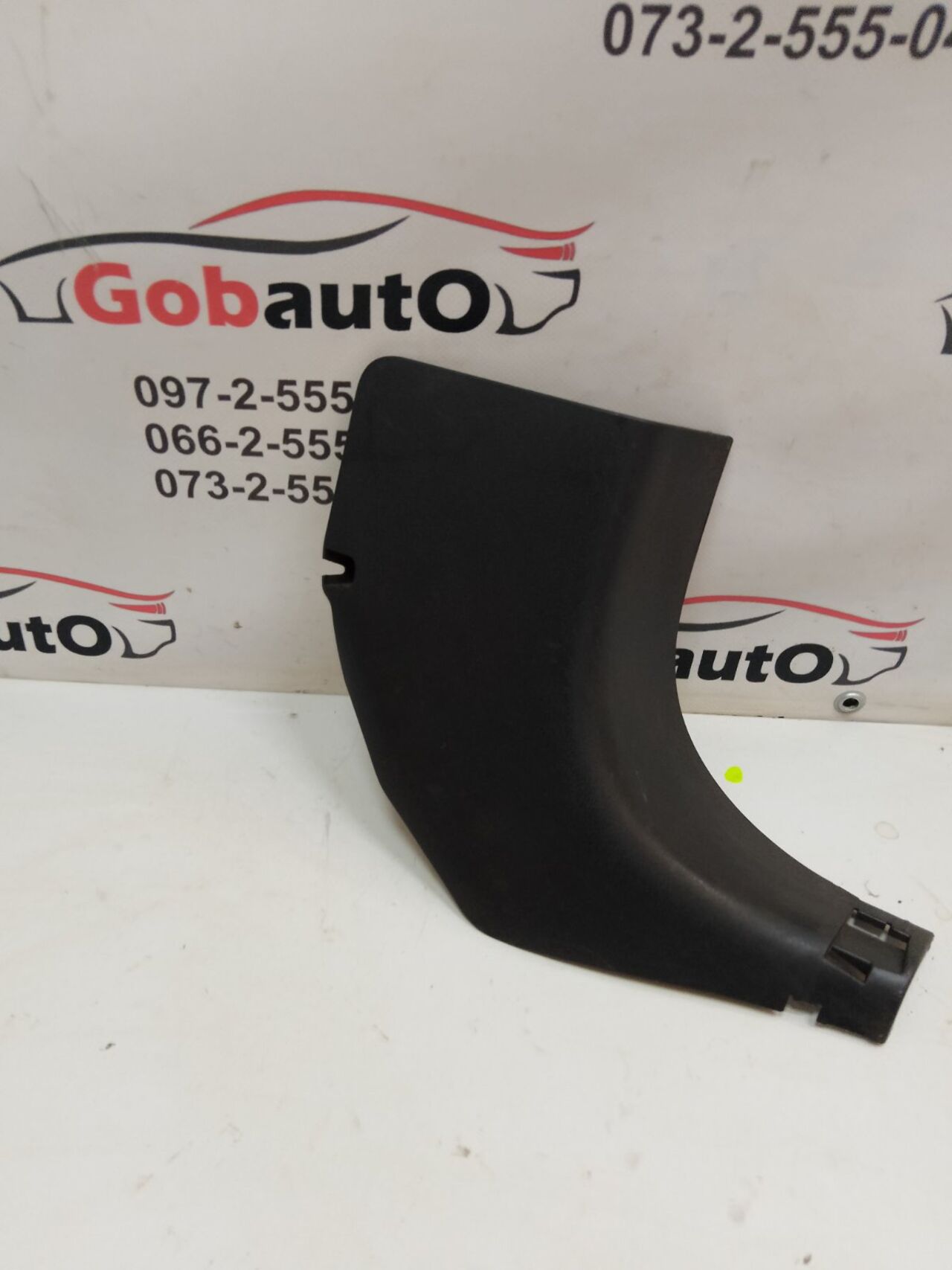 Б/У Накладка стійки порогу нижня права внутрішня NISSAN JUKE 669001KB1A