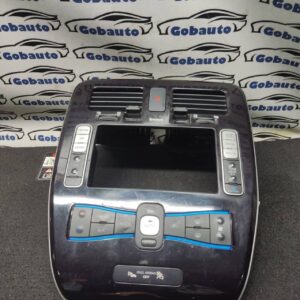 Б/У Накладка в торпедо взборі  NISSAN LEAF 68260-3NA0A