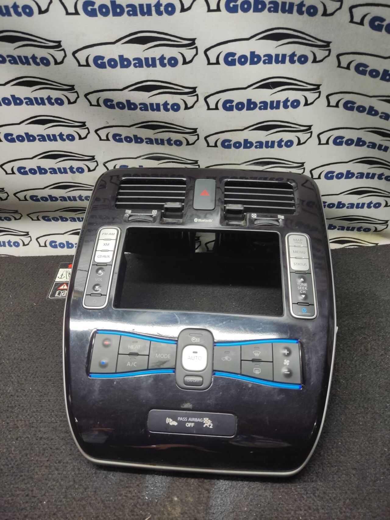 Б/У Накладка в торпедо взборі NISSAN LEAF 68260-3NA0A