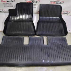 Б/У Килимки  гума в салон  TESLA MODEL 3 401052RT  S