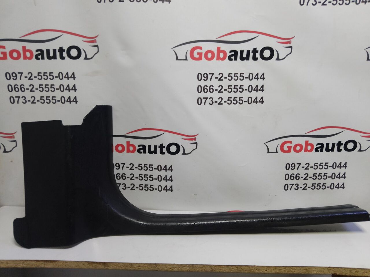 Б/У Накладка порога права MERCEDES A180 W176 A246 680 04 06