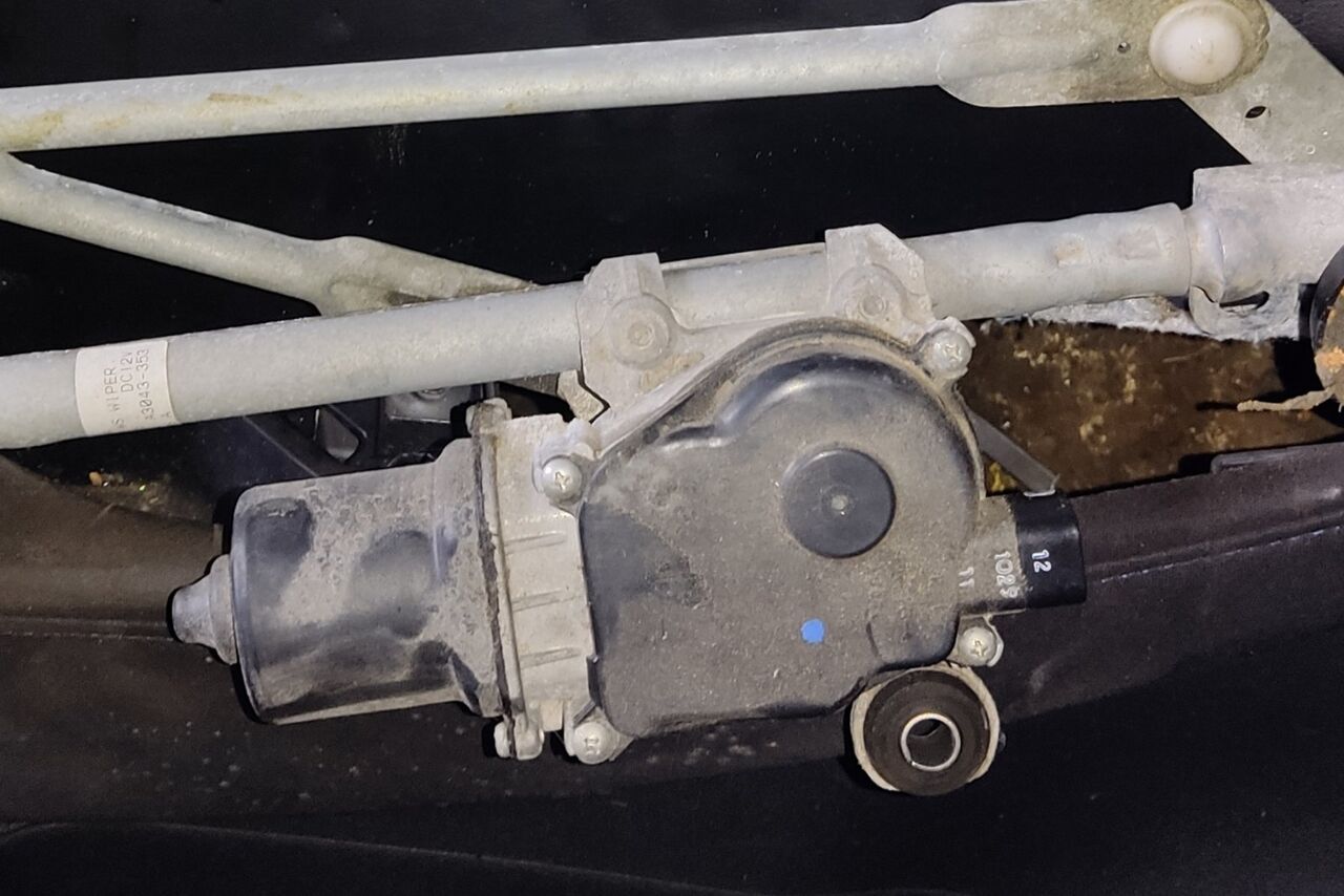 Б/У Моторчик зад склоочисника NISSAN LEAF 28710-3NF0A