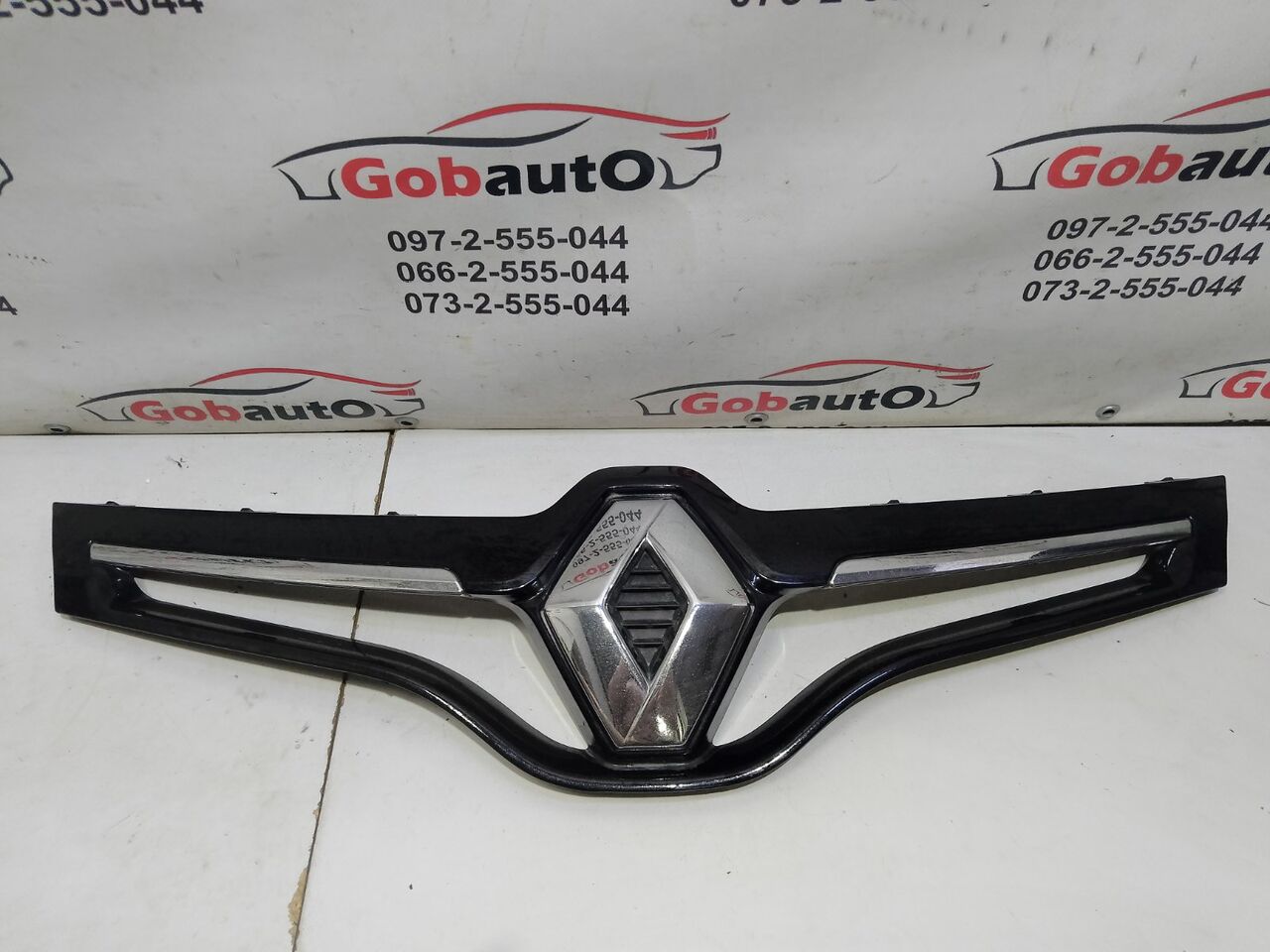 Б/У Накладка решітка радіатора  переднього бампера  RENAULT GRAND SCENIC III 620783747R