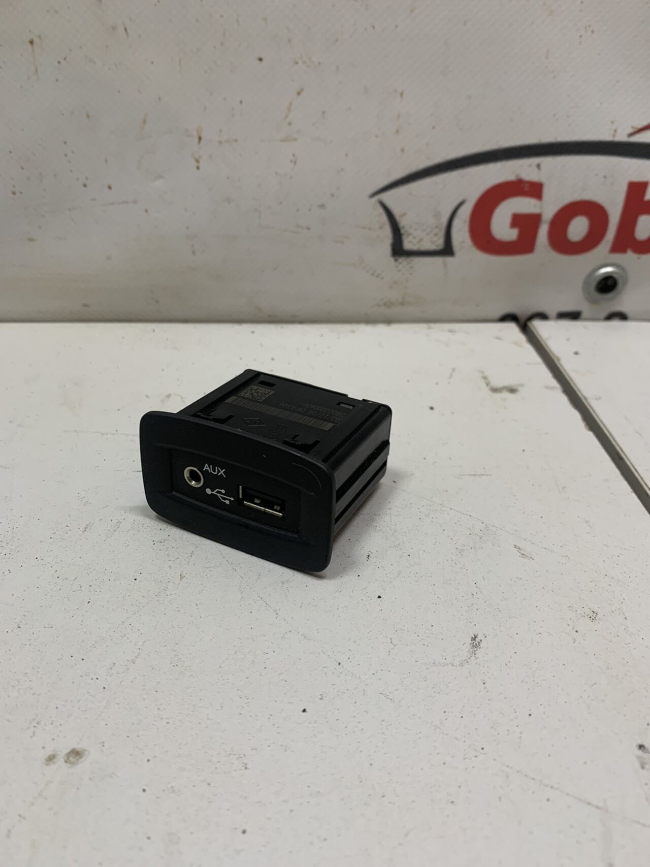 Б/У Роз'єм USB / AUX RENAULT GRAND SCENIC III М105 280230006R