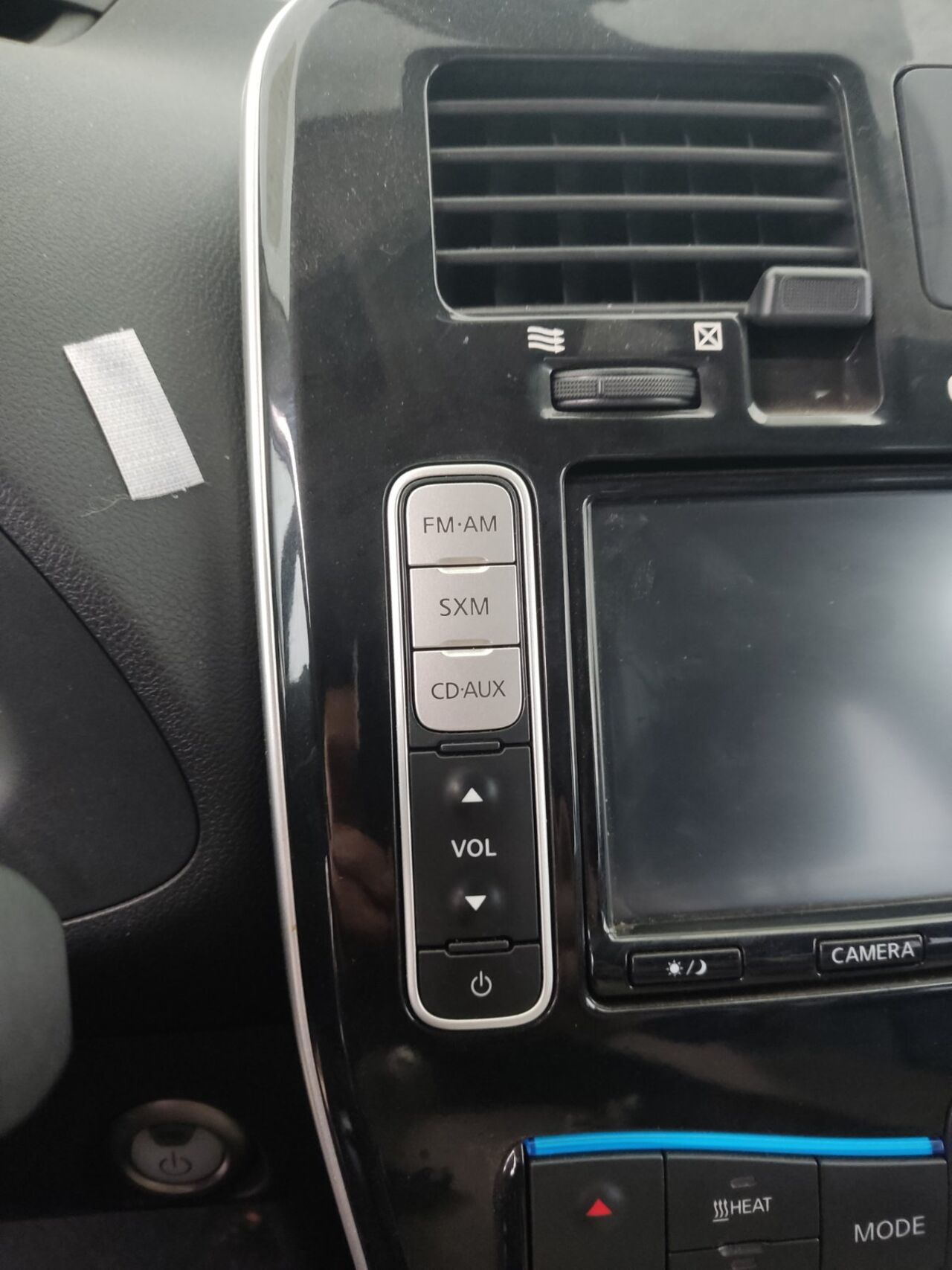 Б/У Кнопки управління магнітолою ліва NISSAN LEAF 28395-3NA3A