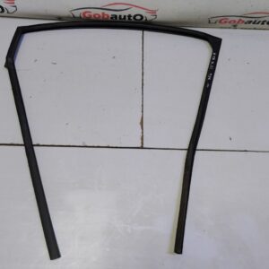 Б/У Ущільнювач скла дверей задній лівий NISSAN X -TRAIL T32 823314CA