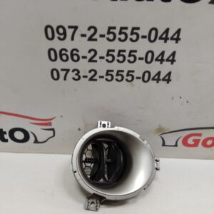 Б/У Решітка вентиляційна передня права NISSAN JUKE M103 687601KE0A
