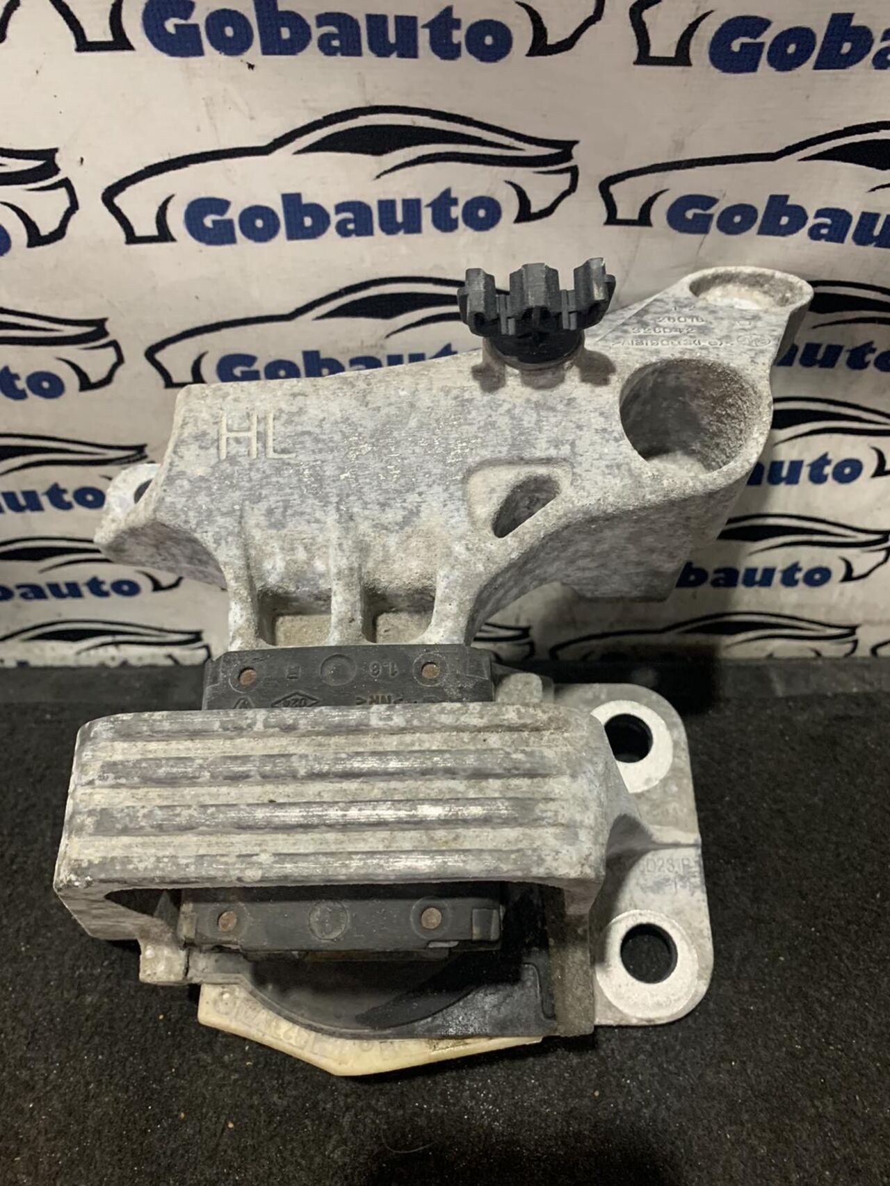 Б/У Кронштейн подушка опора двигуна права 1.4 TCE RENAULT MEGANE III 112100017R