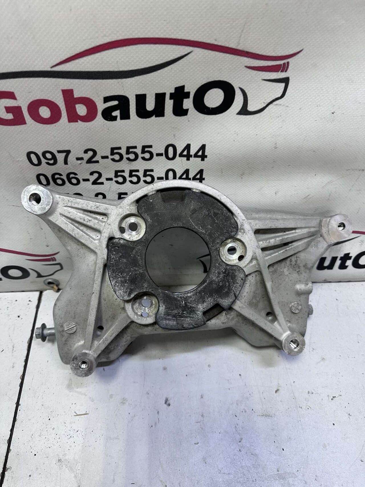 Б/У Кріплення переднього амортизатора ліве TESLA MODEL 3 1044032-00-C