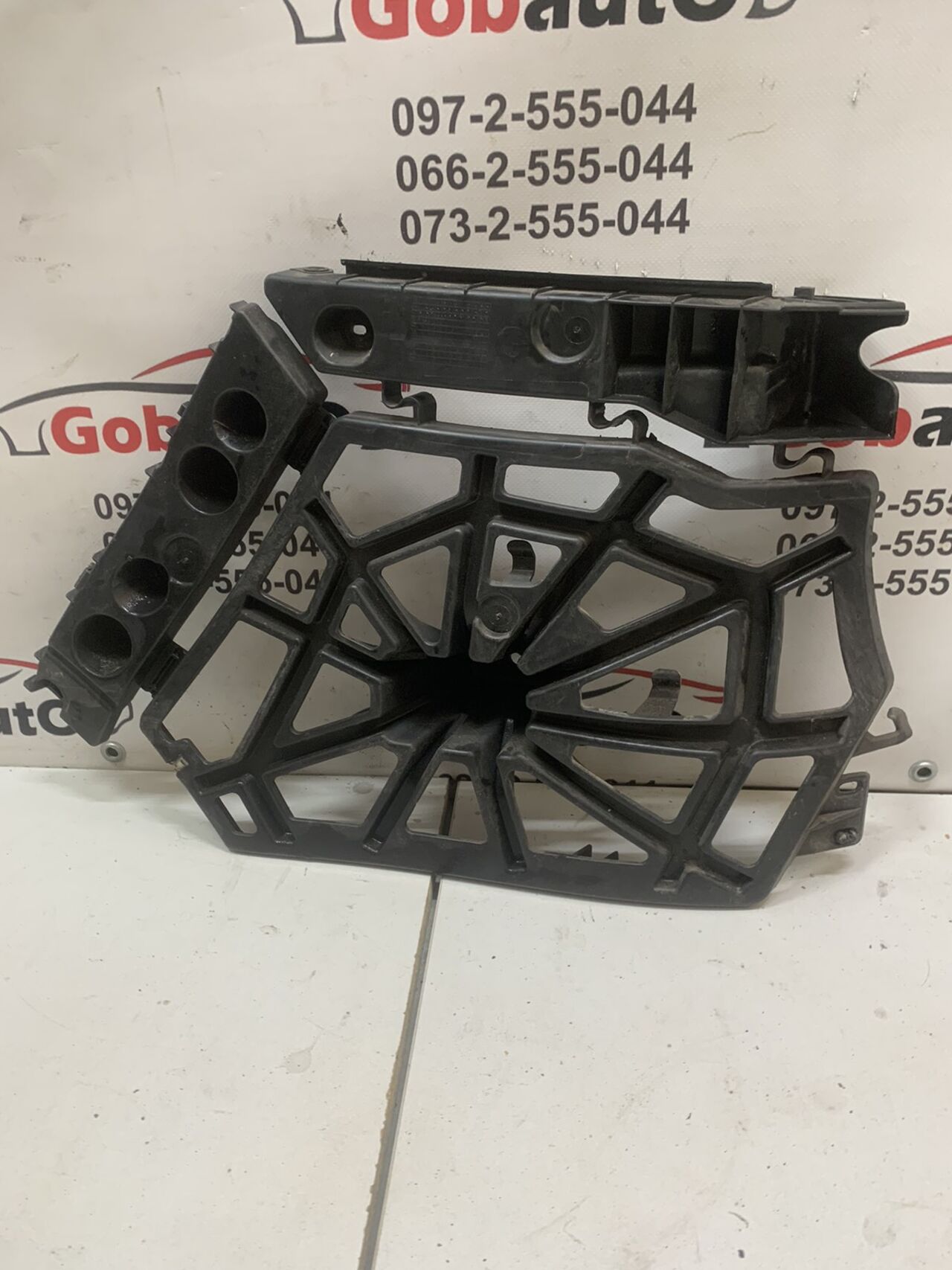 Б/У Кронштейн кріплення заднього бампера лівий RENAULT GRAND SCENIC III M105 850450008R