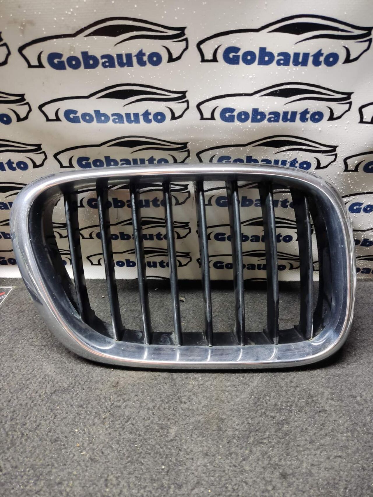 Б/У Решітка радіатора дефект BMW X5 е53 51138247674