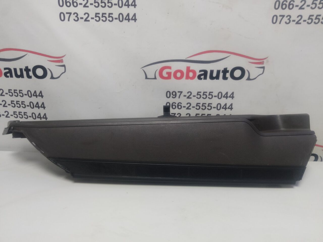 Б/У Направляюча шторки багажника права (салазки) MERCEDES C 220 W204 9918008039