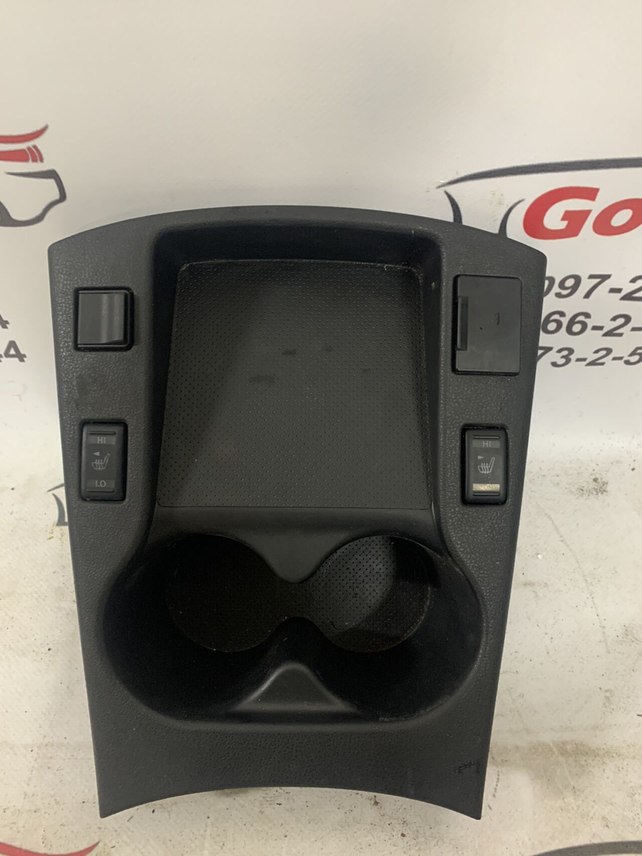 Б/У Накладка підлокотника NISSAN LEAF 68962-3NF0A