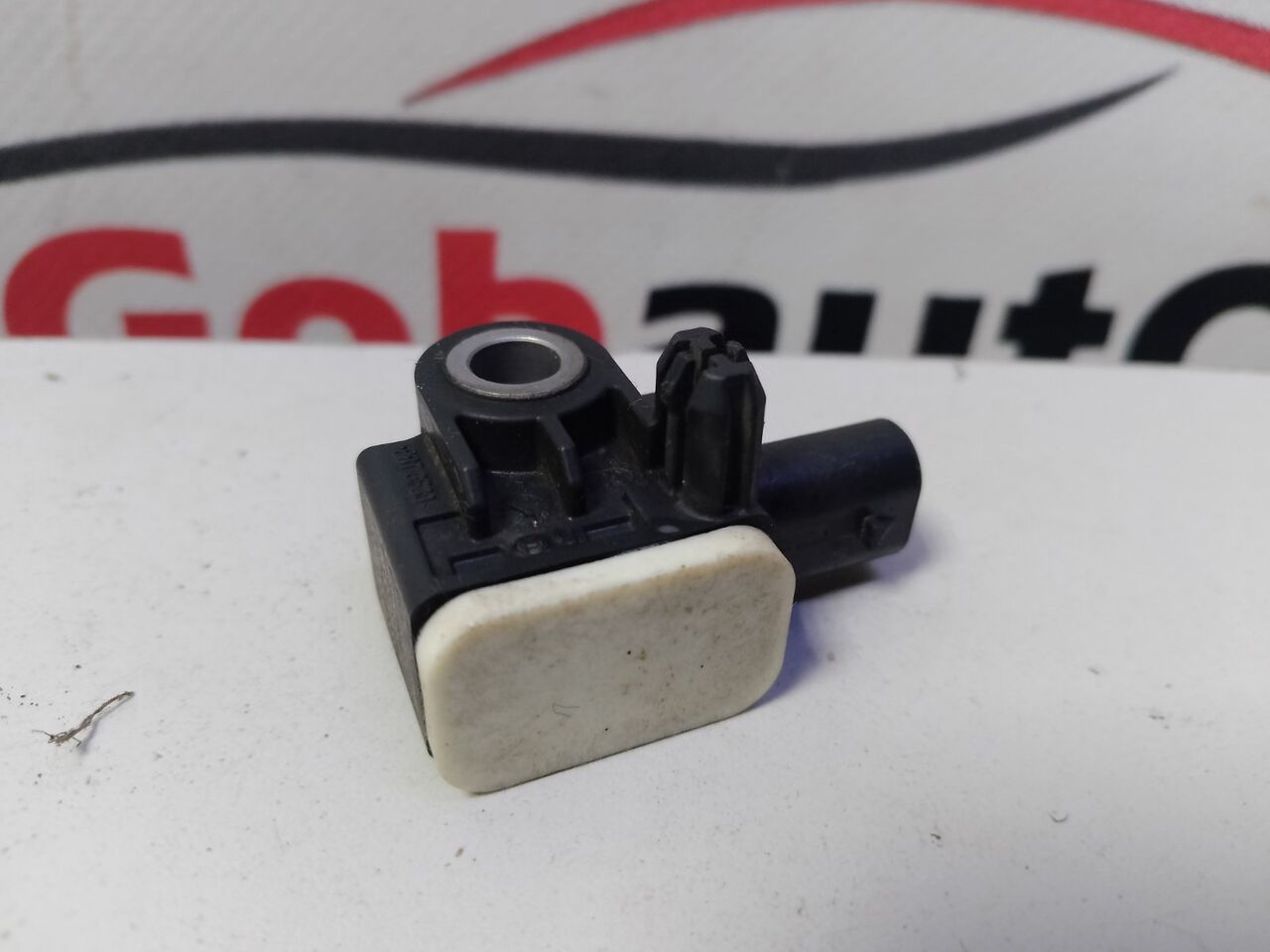 Б/У Датчик удару подушки безпеки перед MERCEDES BENZ CLA 200D SP A1668210151