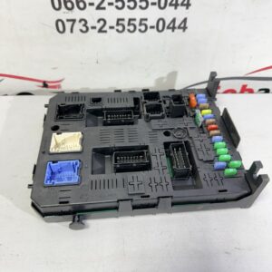 Б/У Блок запобіжників PEUGEOT 3008 981218858001