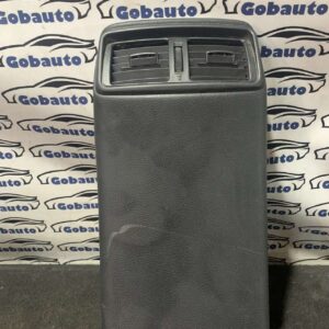 Б/У Накладка дефлектор центр задний NISSAN ROGUE SPORT 969304CE0A