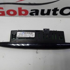 Б/У Дисплей монітор датчиків парковки  MERCEDES BENZ CLA 200D SP MERCEDES BENZ C 220 W204 A1725420023