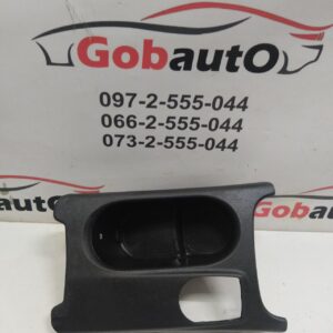 Б/У Утримувач бардачок на стакан  MERCEDES A180 A1766801710