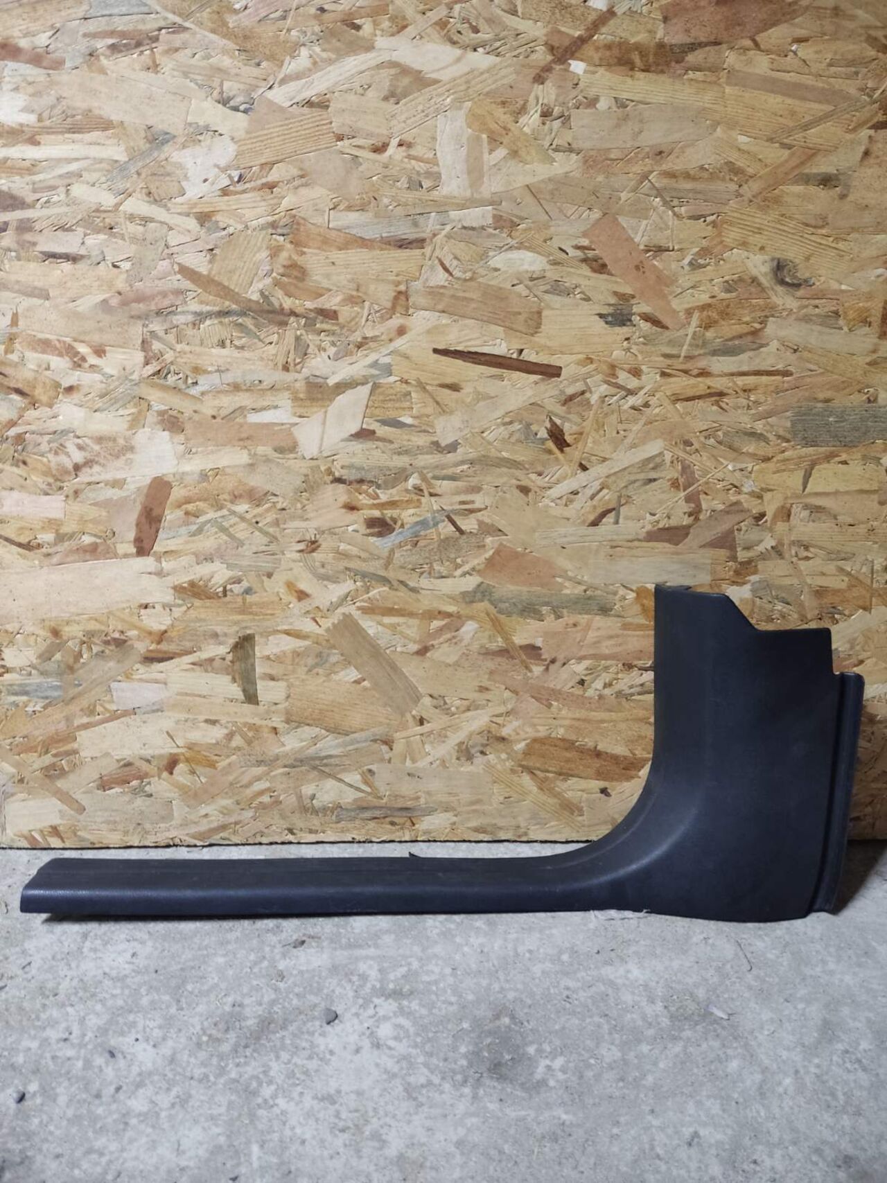 Б/У Захист порога права MERCEDES A180 A 246 680 04 06