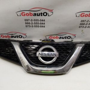 Б/У Решітка радіатора  NISSAN QASHQAI J11 M114 без двох кріплень 623104EA0A