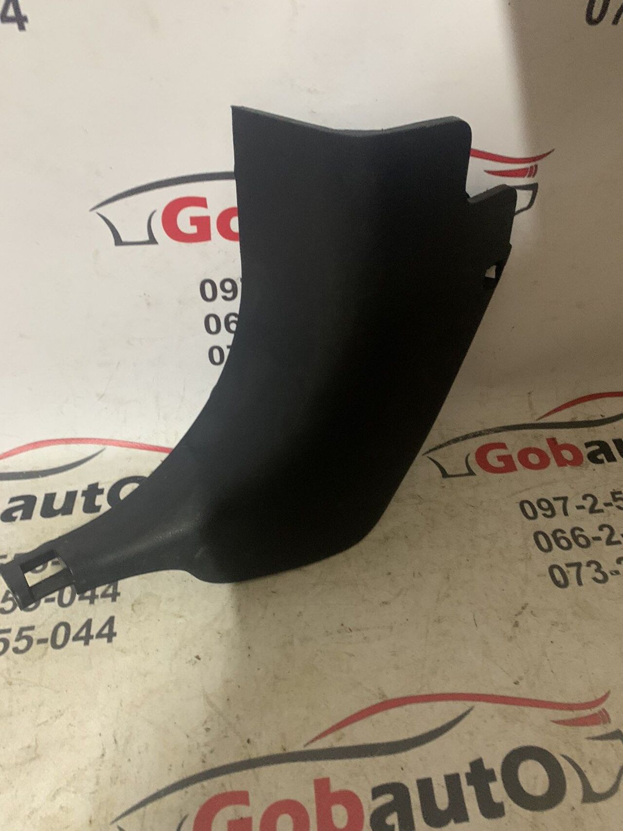 Б/У Накладка порога передня ліва( Англія) NISSAN LEAF 66901-3NL0A